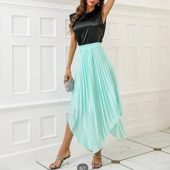 Women’s skirt - Picture 2 of 5